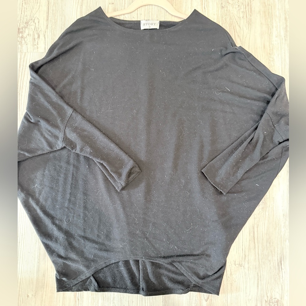Story Black Long Sleeve Women's Top